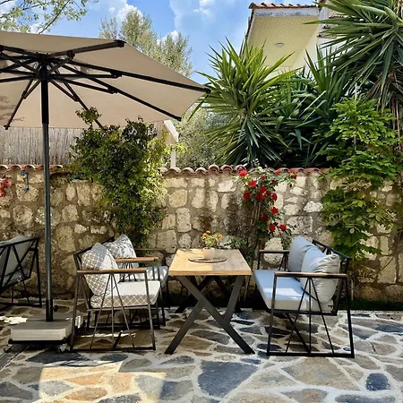 Sulty's Avlu Alacati